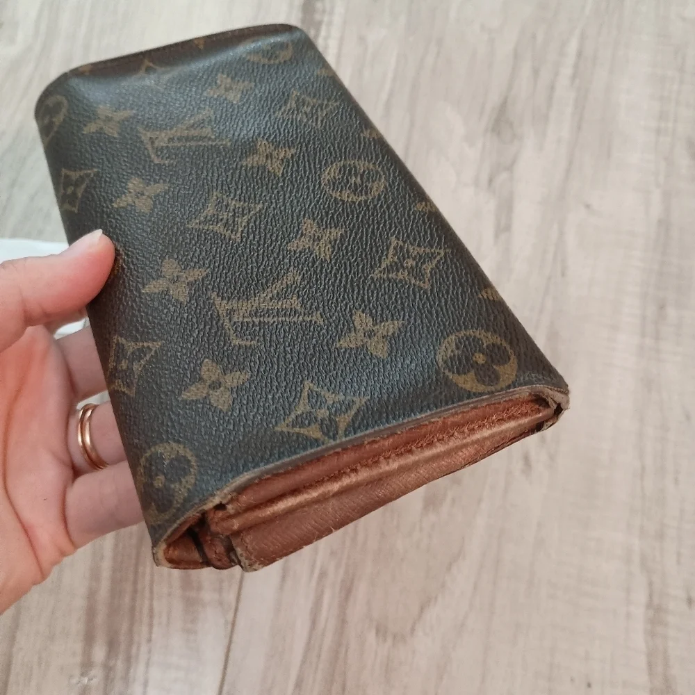 Louis Vuitton Monogram Sarah Long Wallet